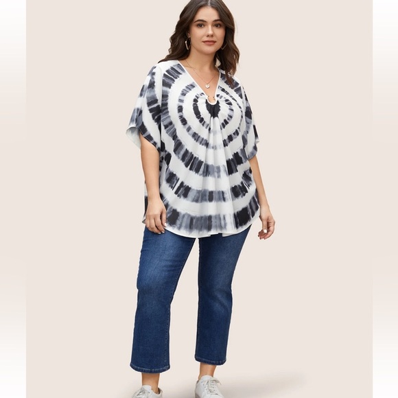 BloomChic Plus Size Tie Dye Metal Detail Batwing Sleeve Blouse - Picture 6 of 7